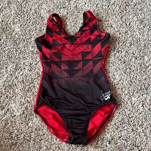 red simone biles GK leo